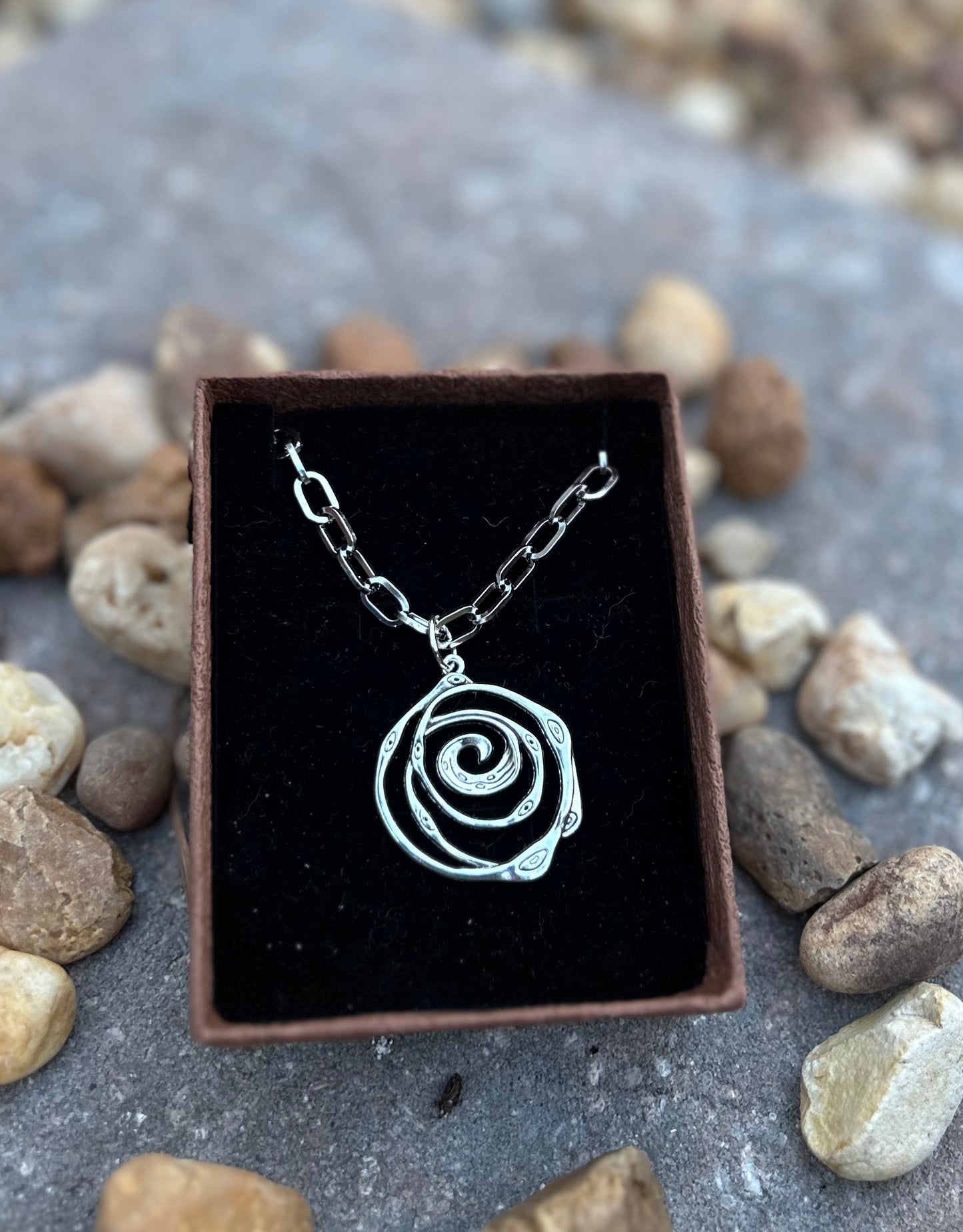Swirl Around Necklace