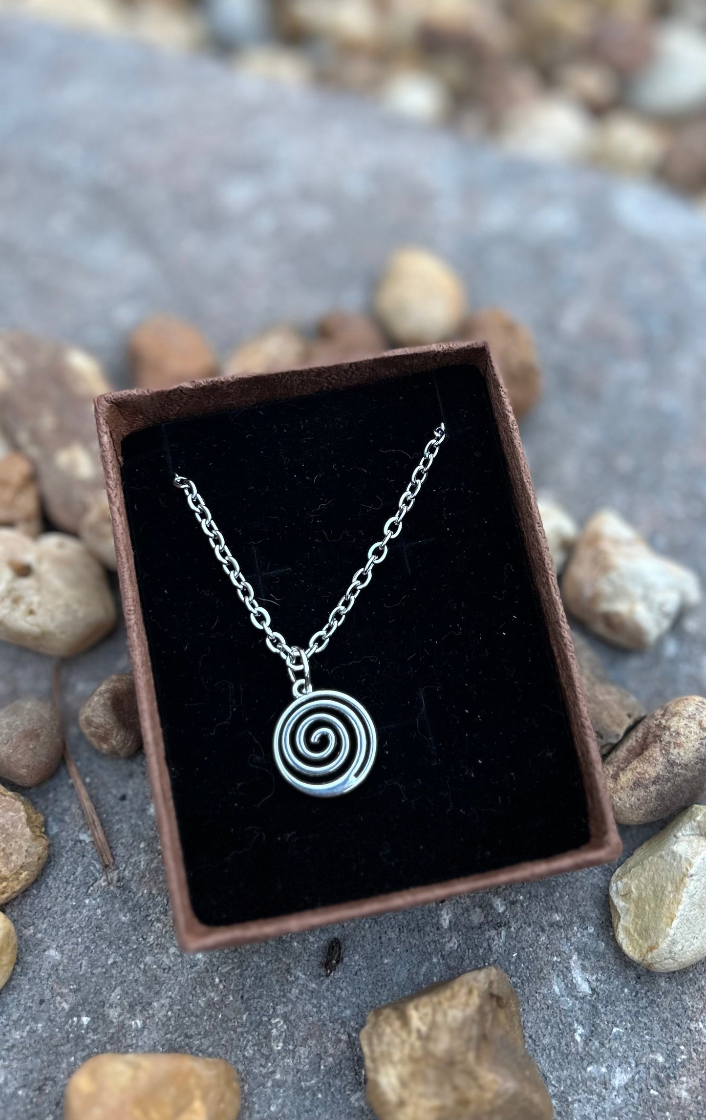 Swirl Around Necklace